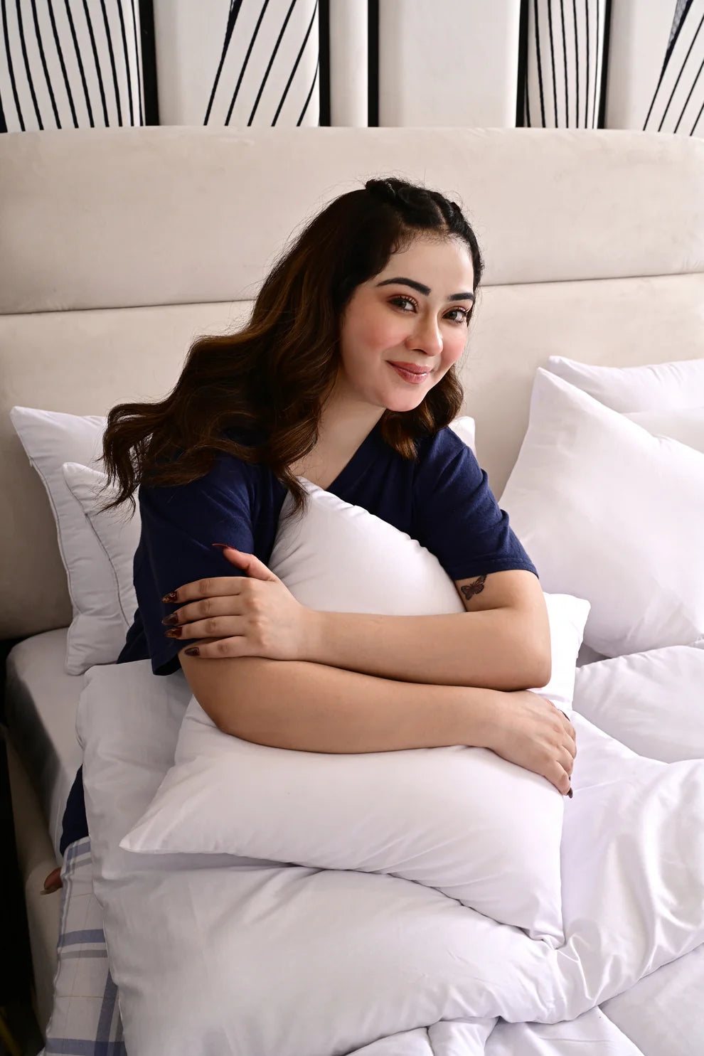 9 PCs White Filling Deal(4 Cuhsions+4 Pillows+Quilt)