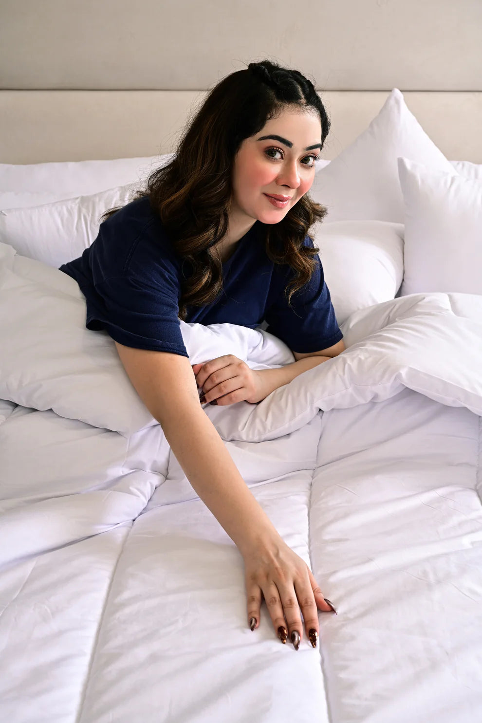 9 PCs White Filling Deal(4 Cuhsions+4 Pillows+Quilt)