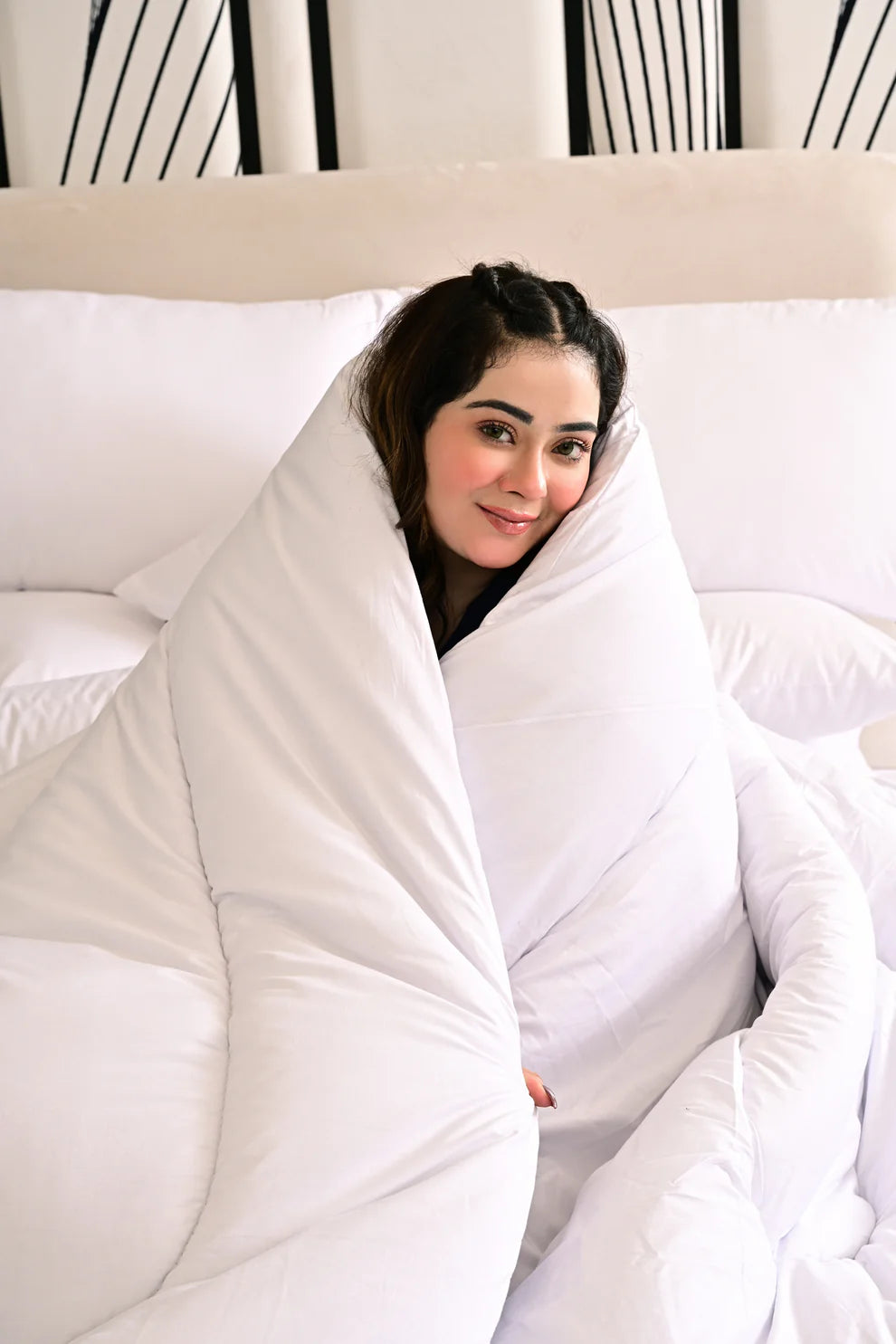 9 PCs White Filling Deal(4 Cuhsions+4 Pillows+Quilt)