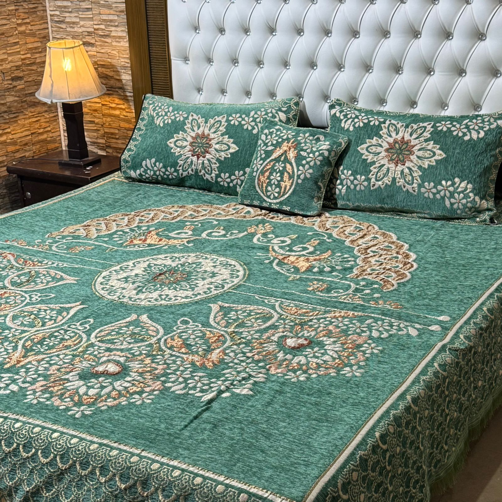4Pc Velvet Jaquard Bedsheet (Ds No 1026)