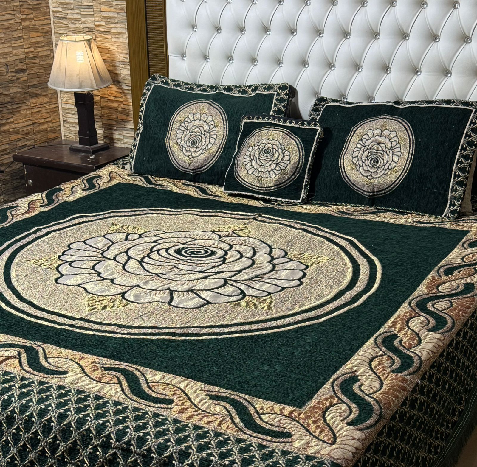 4Pc Velvet Jaquard Bedsheet (Ds No 1029)