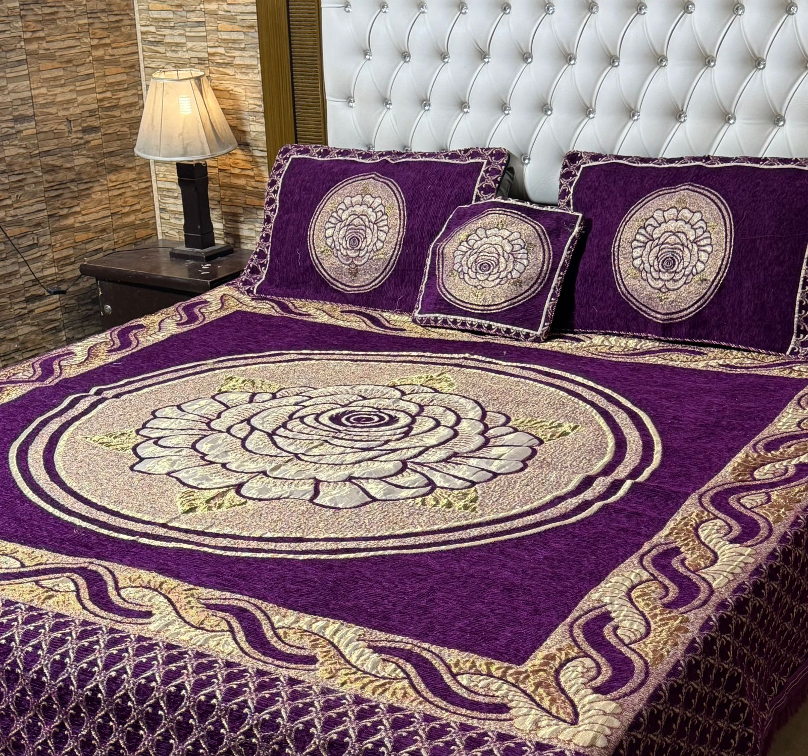 4Pc Velvet Jaquard Bedsheet (Ds No 1031)