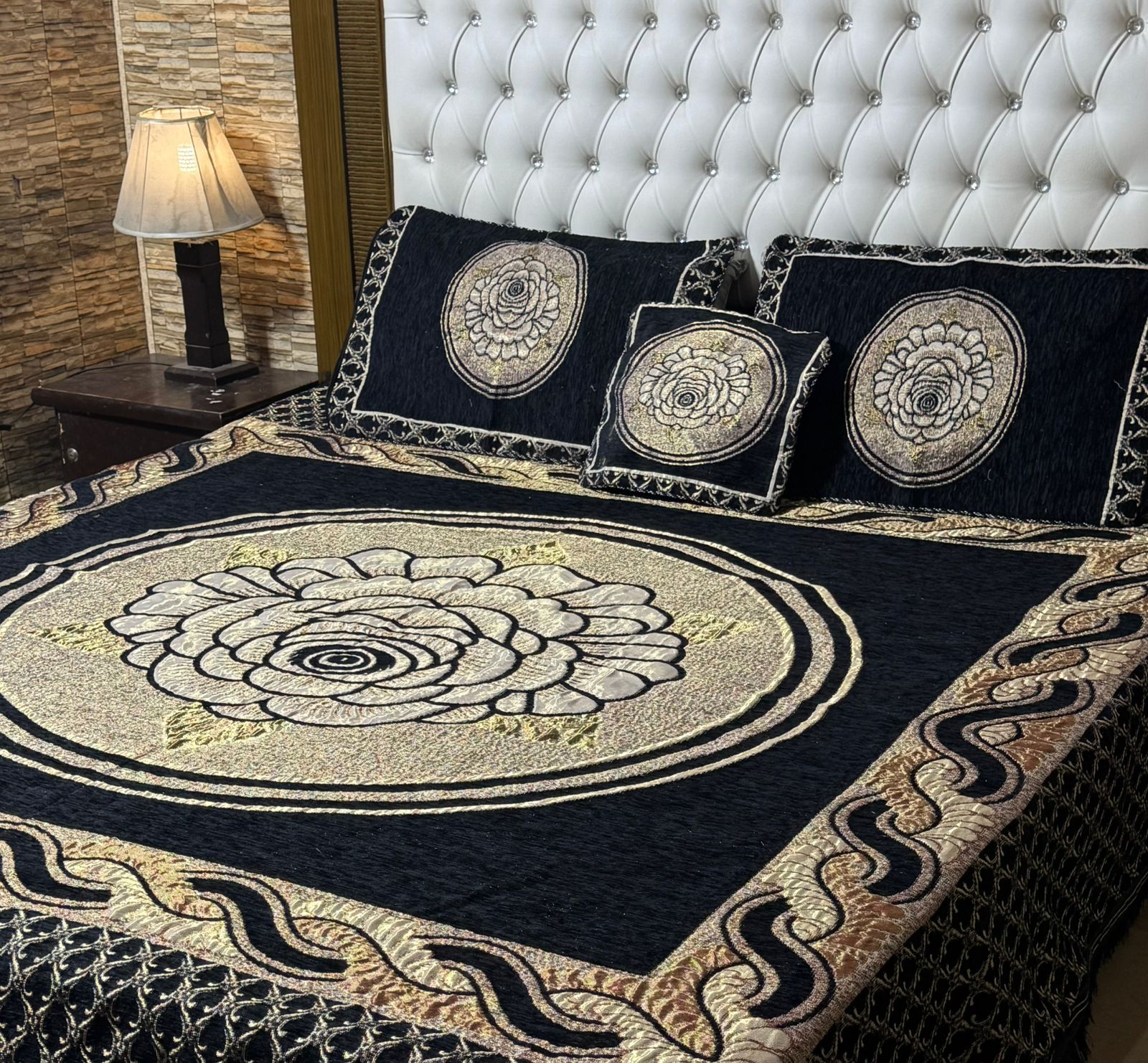 4Pc Velvet Jaquard Bedsheet (Ds No 1039)