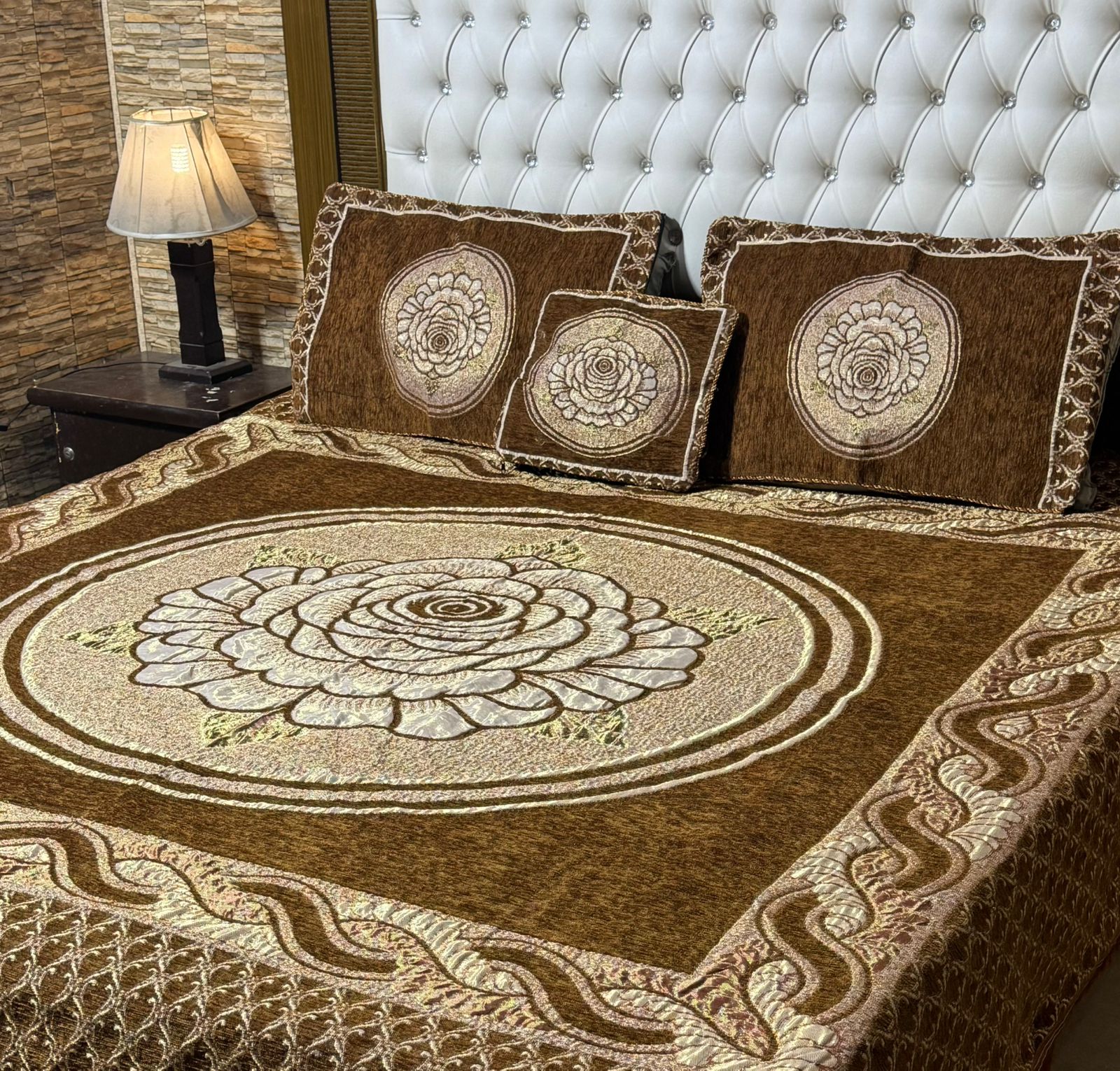 4Pc Velvet Jaquard Bedsheet (Ds No 1043)