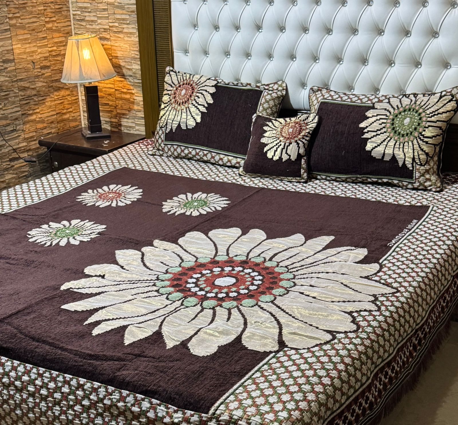 4Pc Velvet Jaquard Bedsheet (Ds No 1040)
