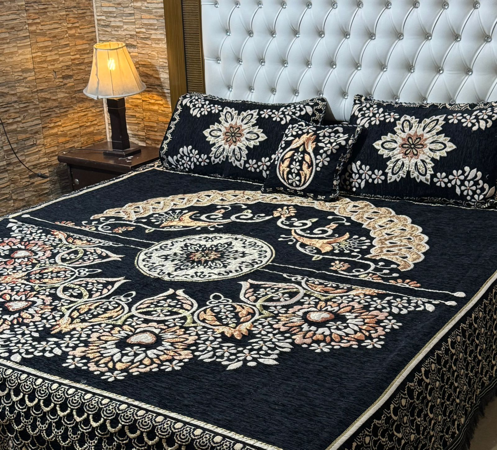 4Pc Velvet Jaquard Bedsheet (Ds No 1030)