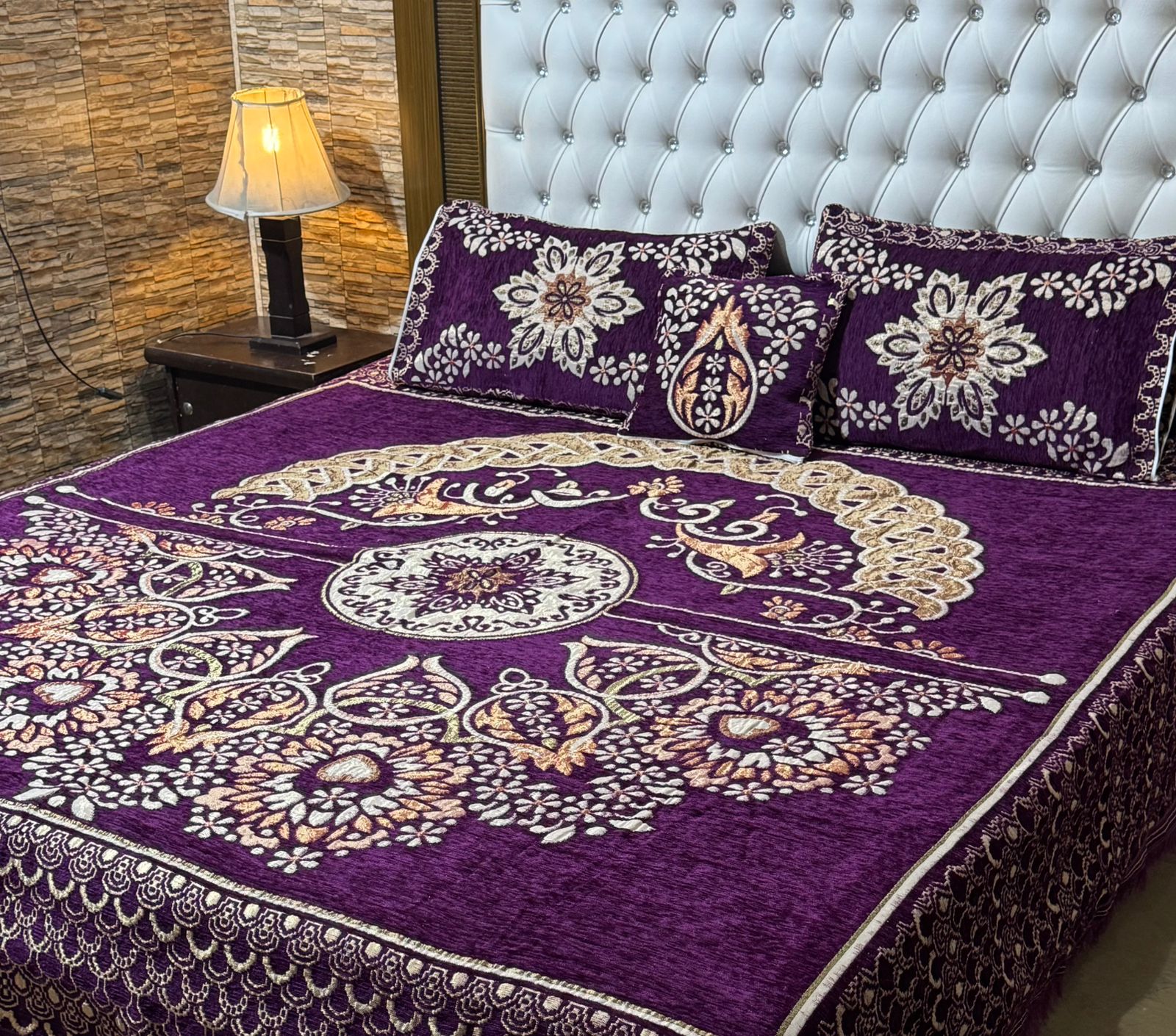 4Pc Velvet Jaquard Bedsheet (Ds No 1036)