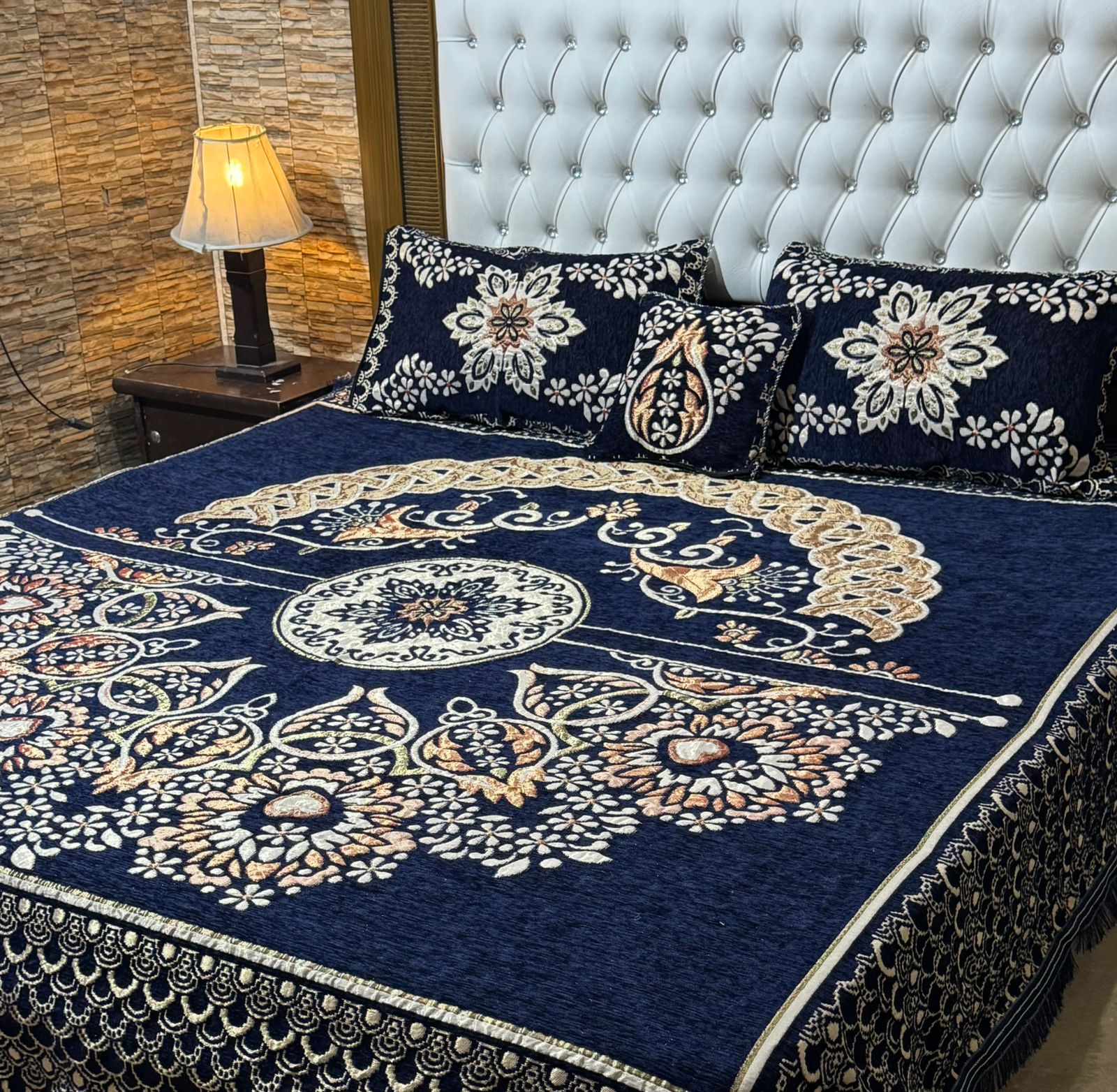 4Pc Velvet Jaquard Bedsheet (Ds No 1038)