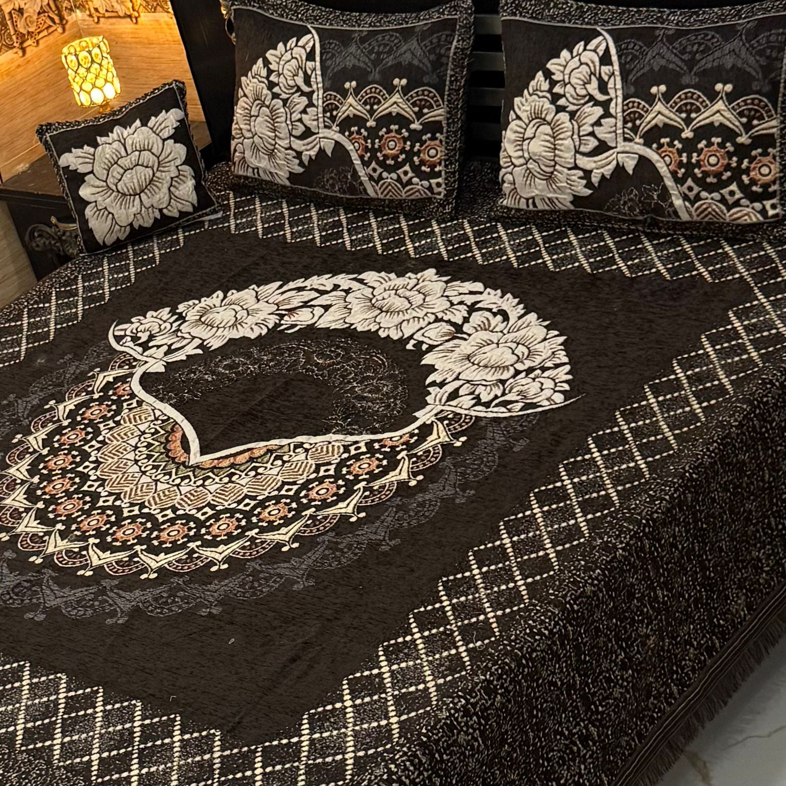 4Pc Velvet Jaquard Bedsheet (Ds No 1057)