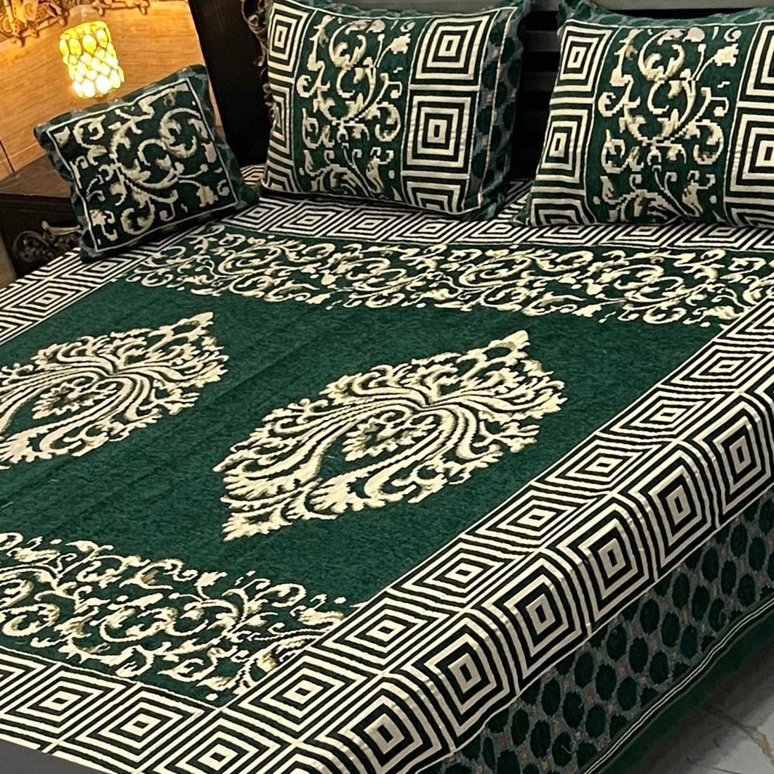 4Pc Velvet Jaquard Bedsheet (Ds No 1099)