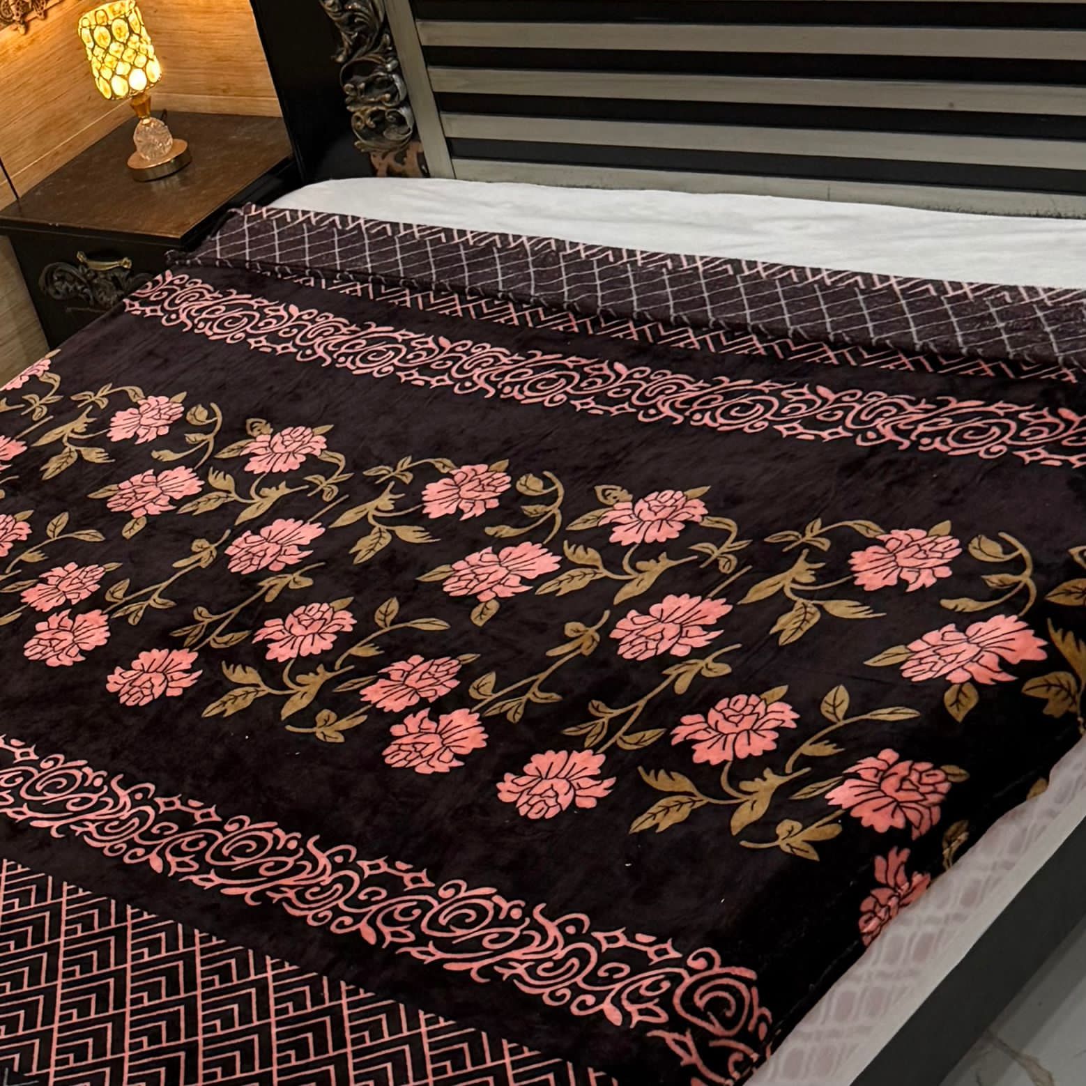 Luxury Summer AC  Blanket(Dark Brown Pink Flower)
