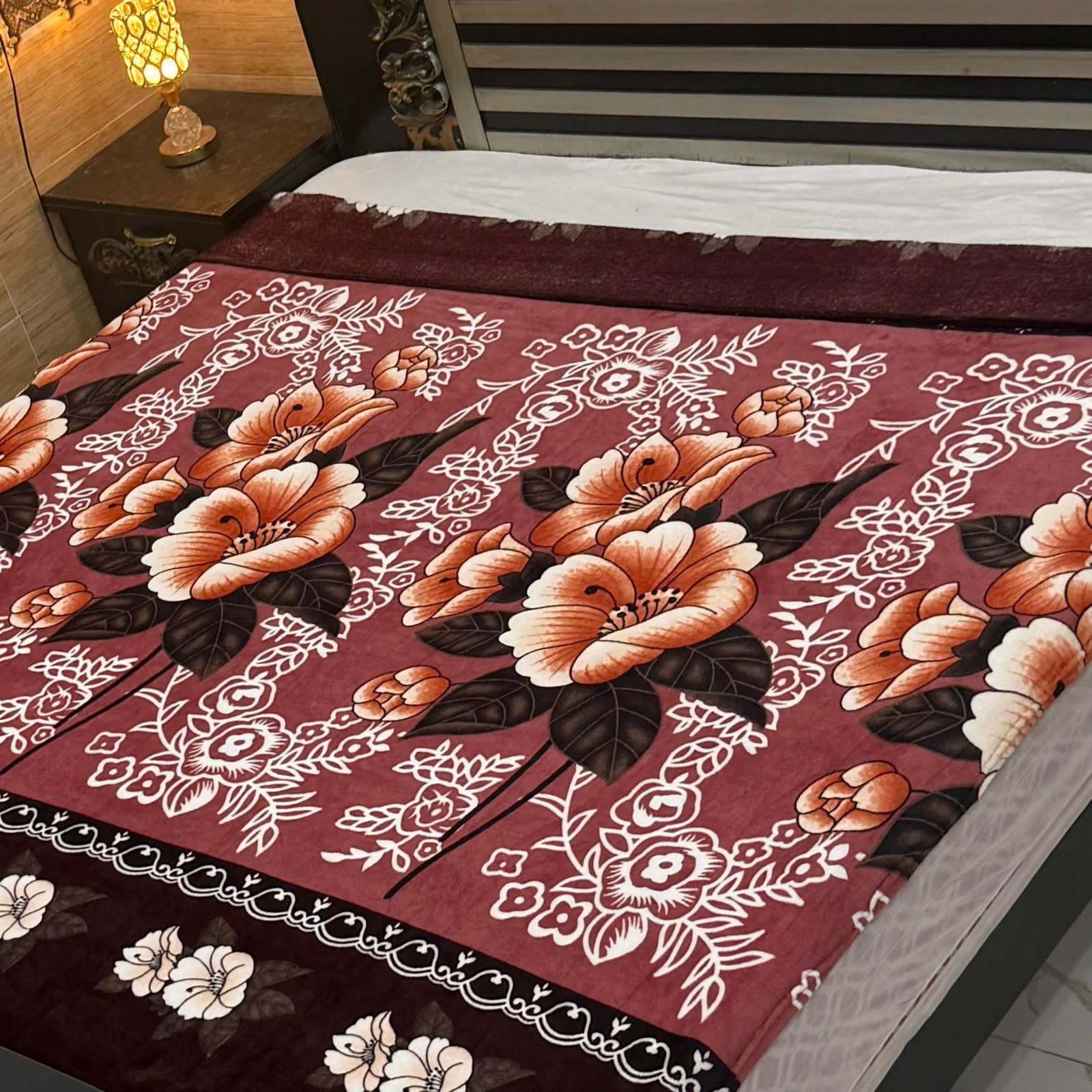 Luxury Summer AC  Blanket(Mahroon Border)